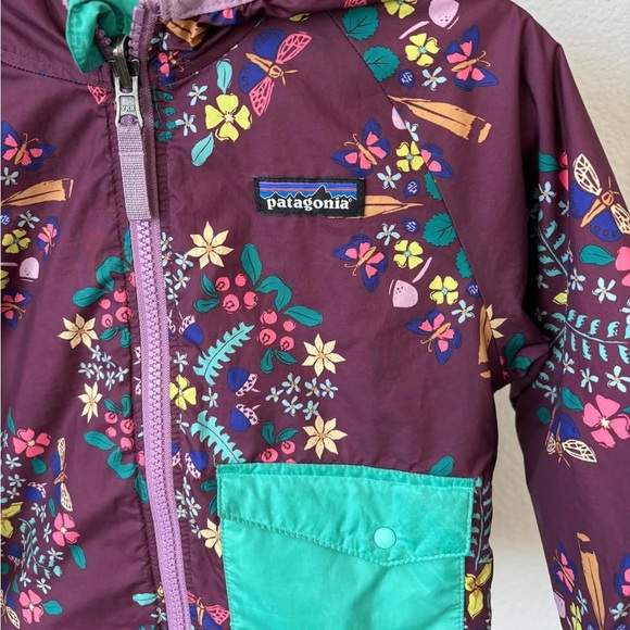 Patagonia Reversible Floral Kids Jacket with Teal Pocket - Picture 2 of 6